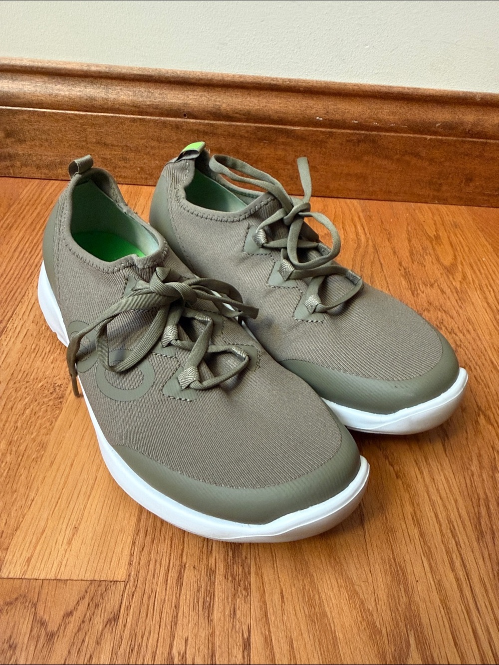 OOFOS Oomg Sport LS Sneaker Recovery Comfort Walking Shoes Women’s 9 Green